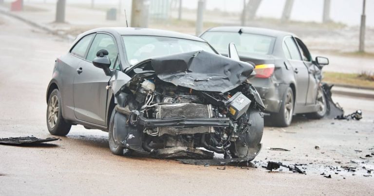 412 號高速公路發生多車相撞事故 兩名男子死亡